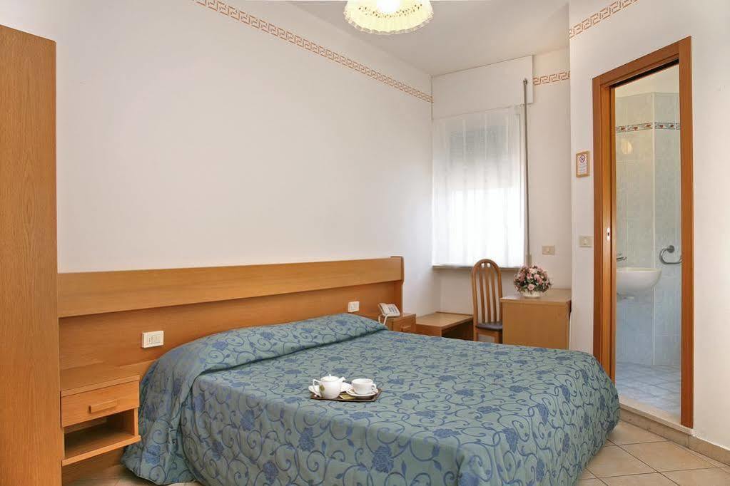 Hotel Marina Bardolino Exterior photo